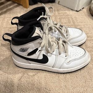 Nike Air Jordan 1 Mid Kids White Black Size 1.5Y Youth Sneakers Shoes